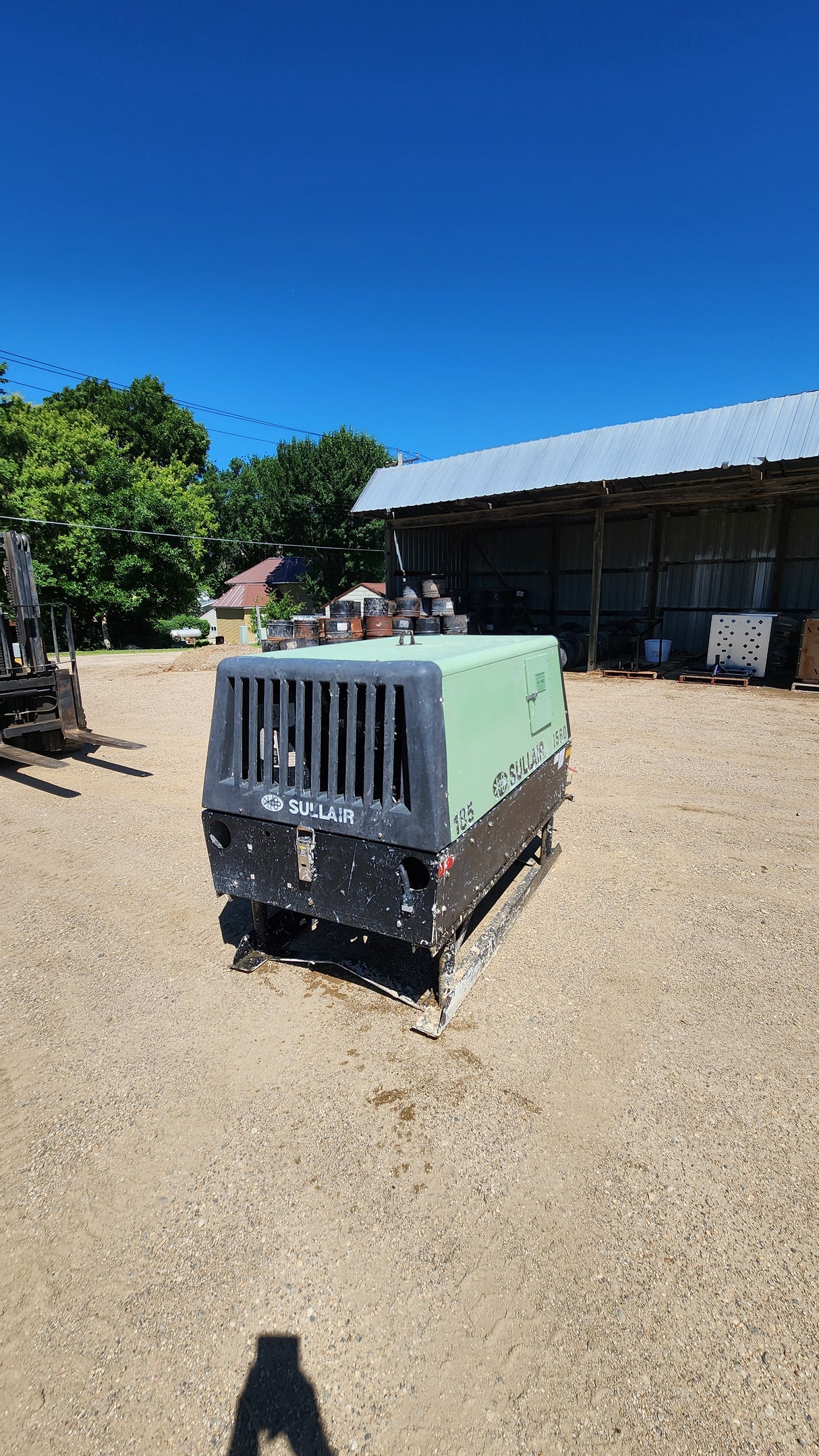 Sullair 185 CFM Air Compressor Stationary - used