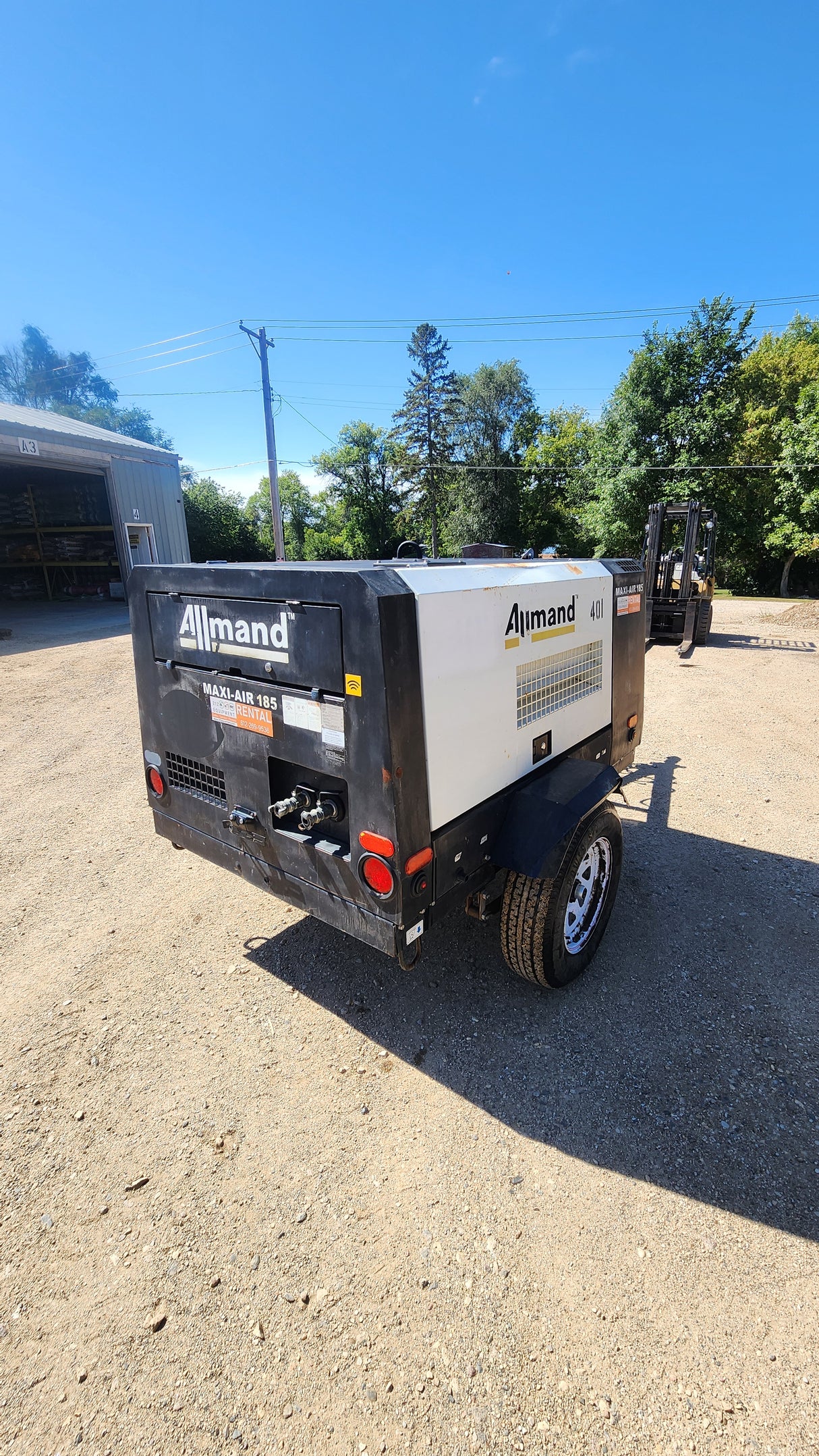 Allmand 185 CFM Air Compressor - used