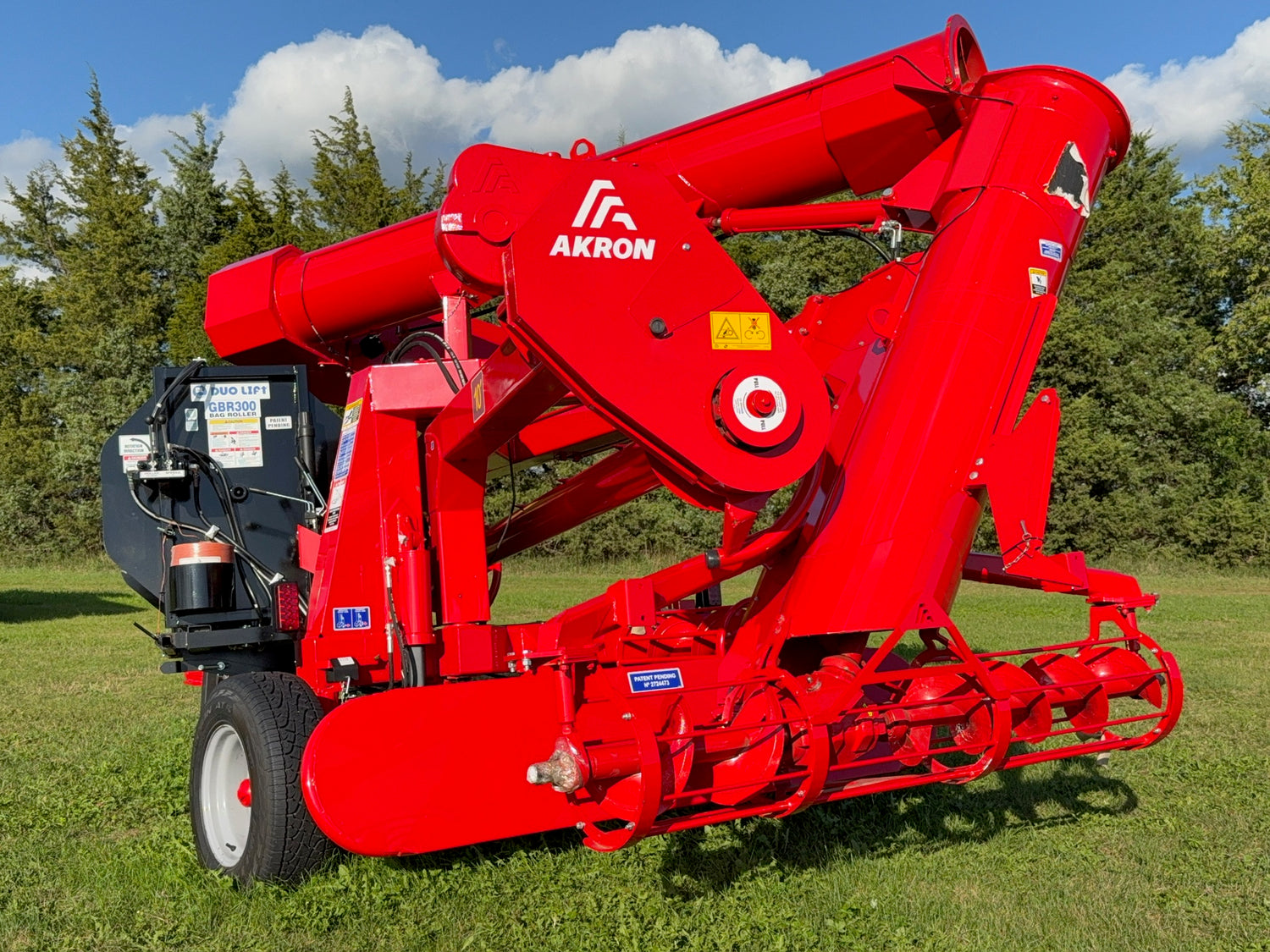 Akron 10’ bag unloader with bag reclaimer