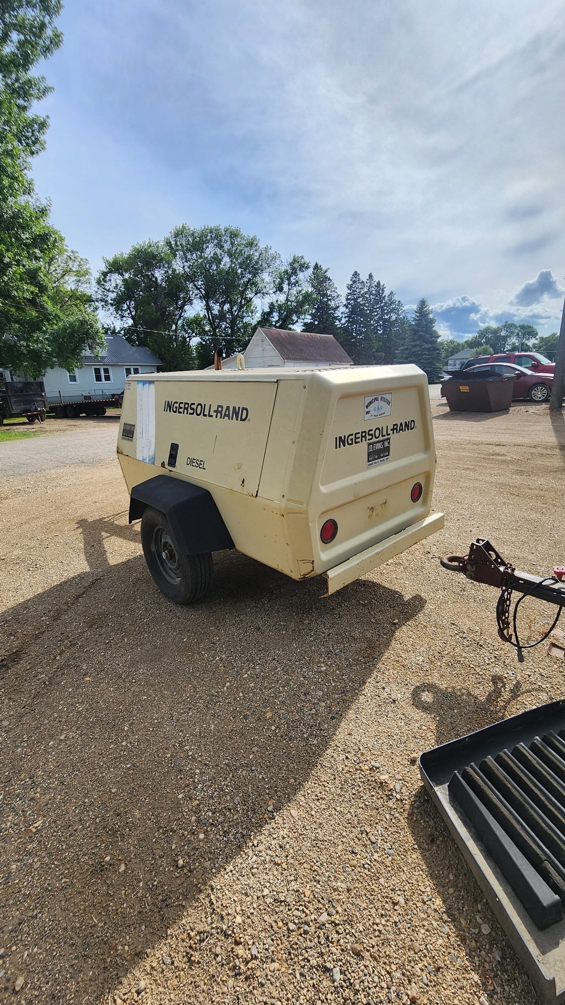 Ingersol 185 CFM Air Compressor- used