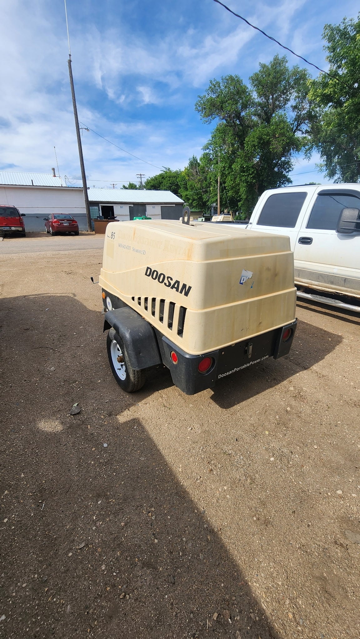 Doosan 185 CFM Air Compressor- used