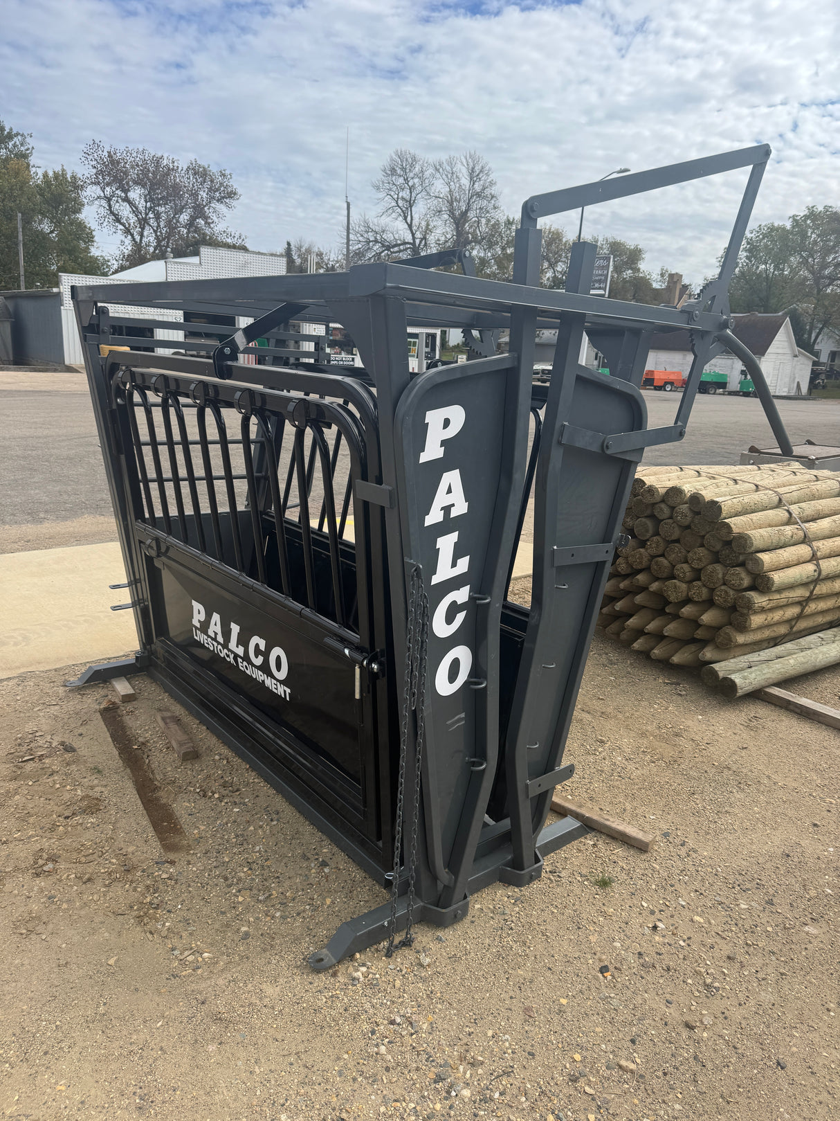 Palco 8’ Manual Squeeze Chute