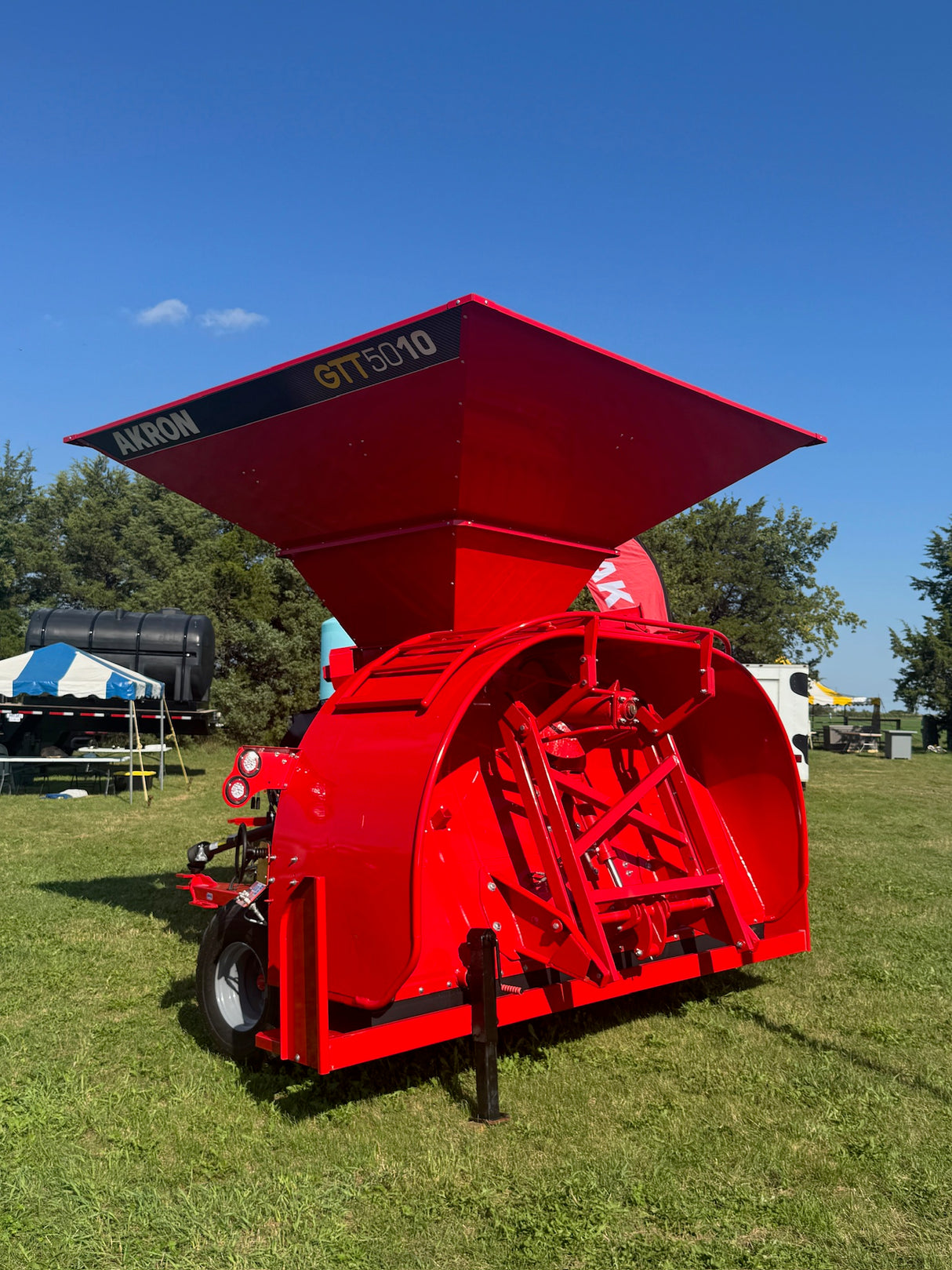Akron GTT5010 Grain Bagger