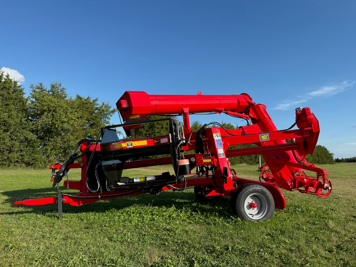 Akron 10’ bag unloader with bag reclaimer