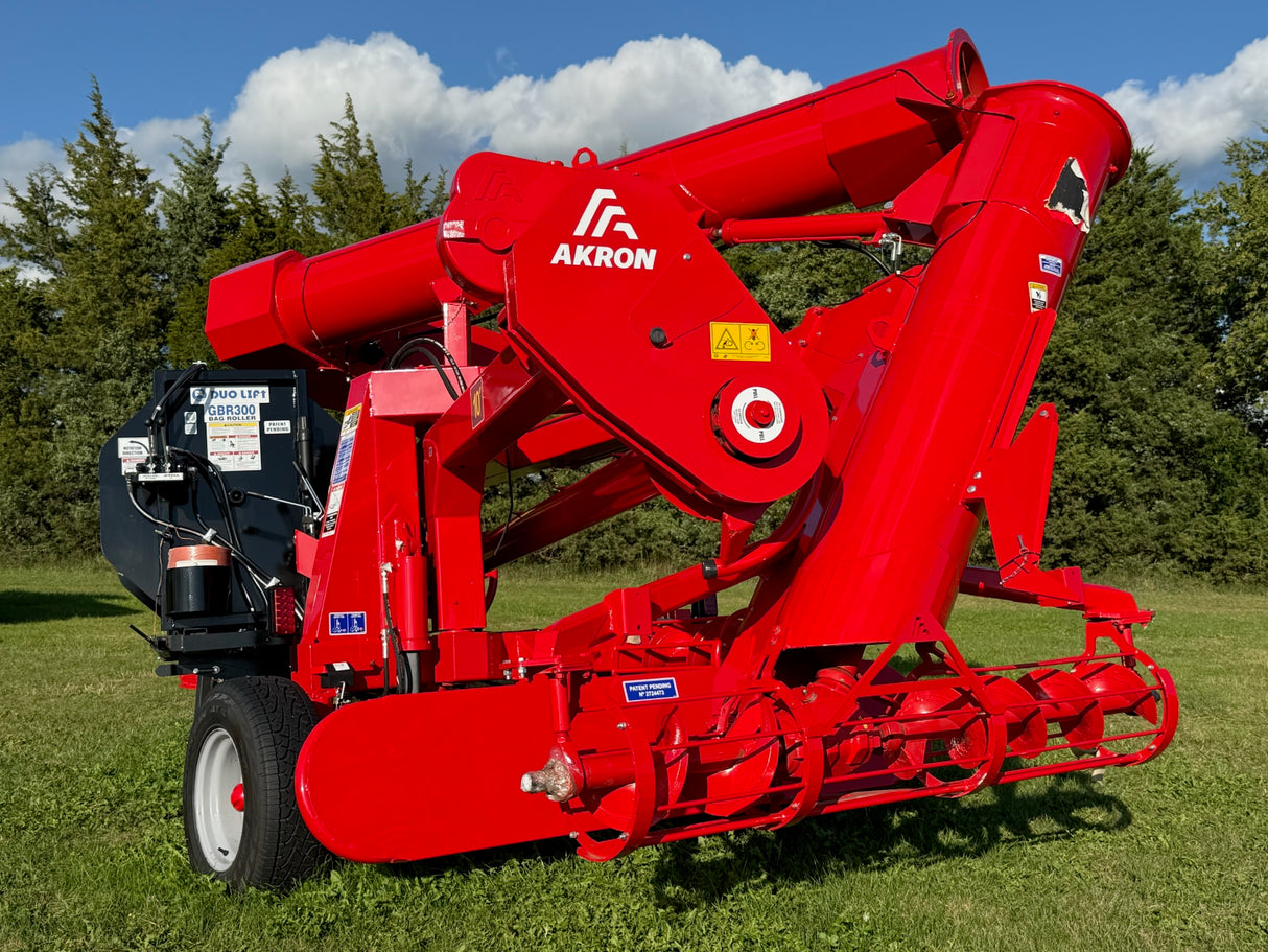 Akron 10’ bag unloader with bag reclaimer