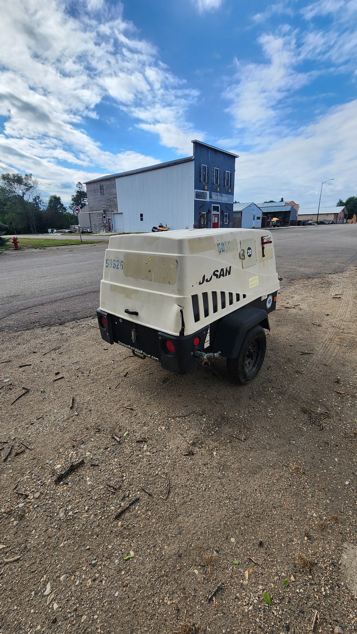 Doosan 185 CFM Air Compressor - used