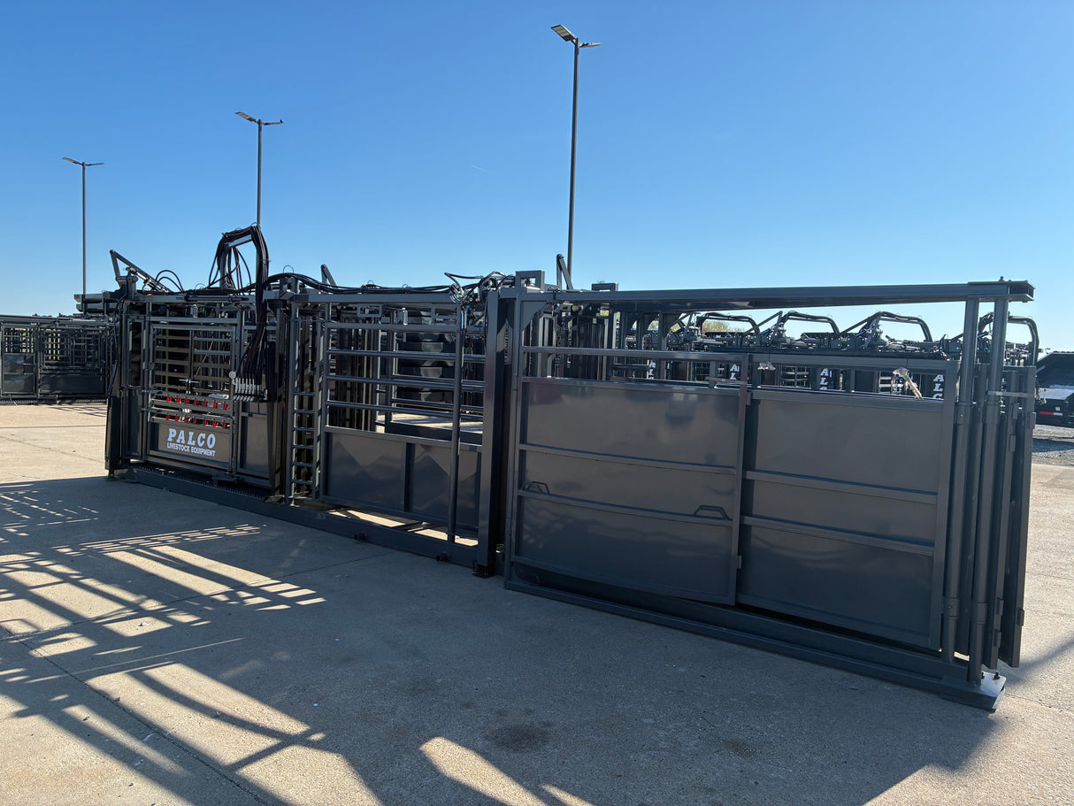Palco Portable Hydraulic Tub, Alley & Chute System Cattle Pro