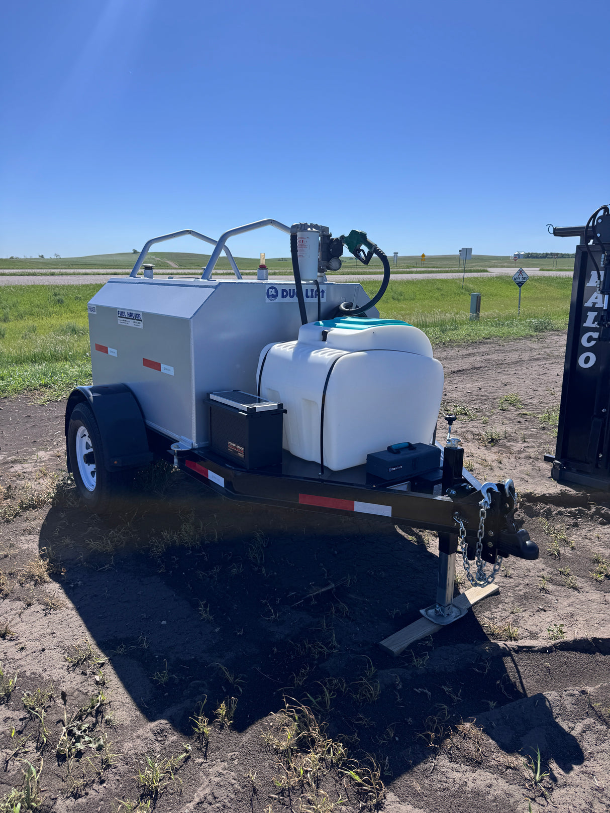 Duo Lift 545 Gallon Fuel & DEF Trailer