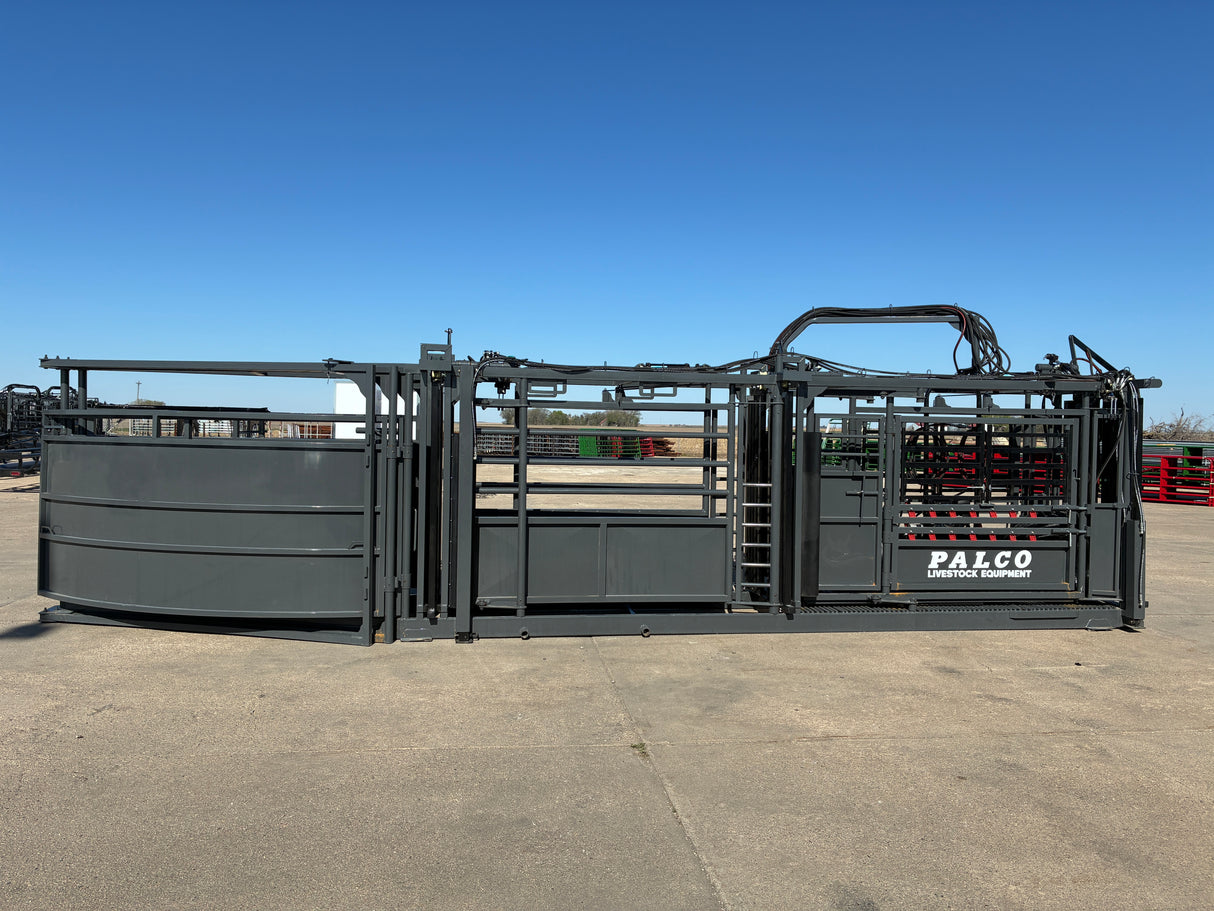 Palco Portable Hydraulic Tub, Alley & Chute System Cattle Pro