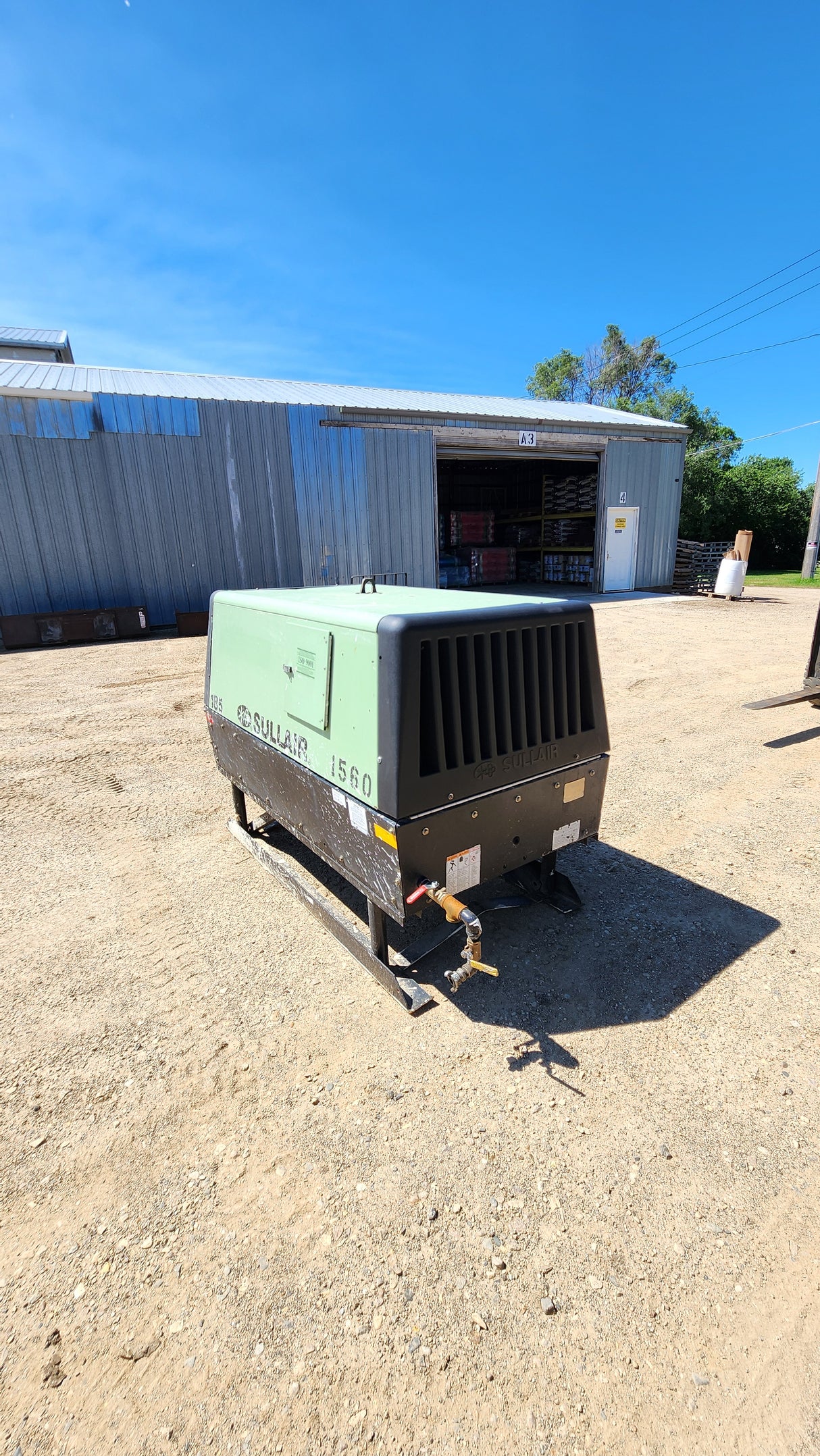 Sullair 185 CFM Air Compressor Stationary - used