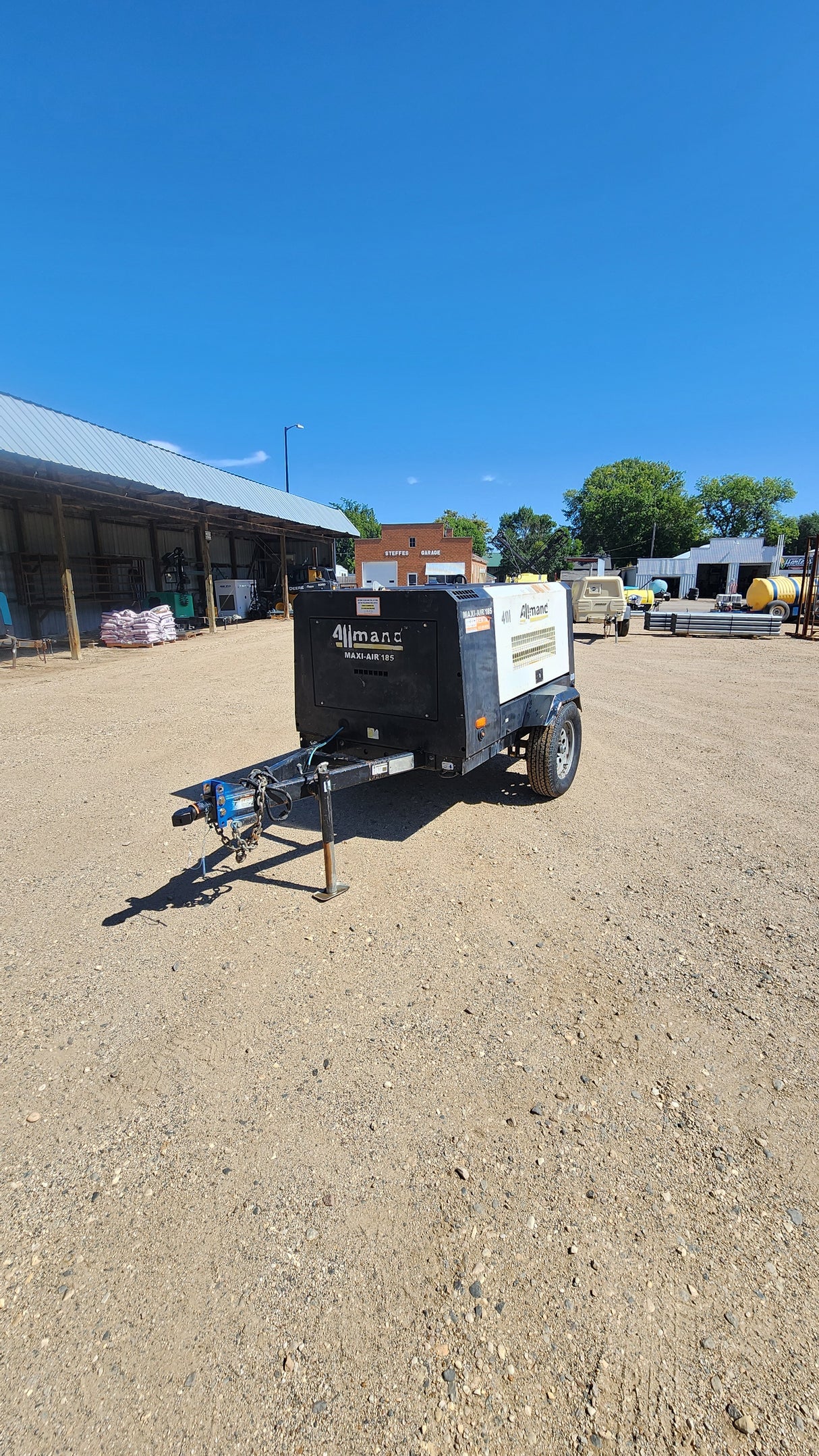 Allmand 185 CFM Air Compressor - used