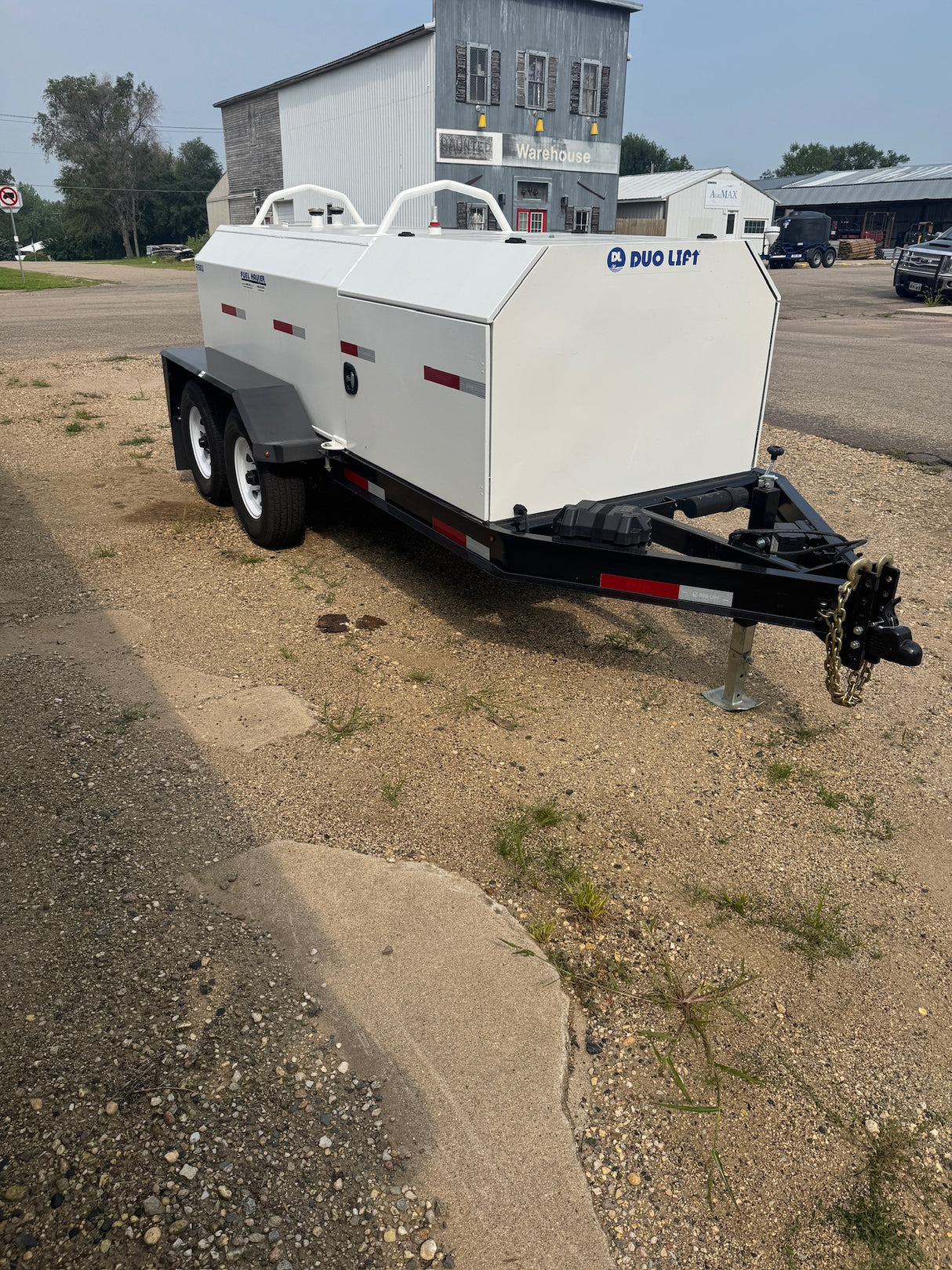 750 Gallon Diesel Tank Duo Lift Fuel Trailer
