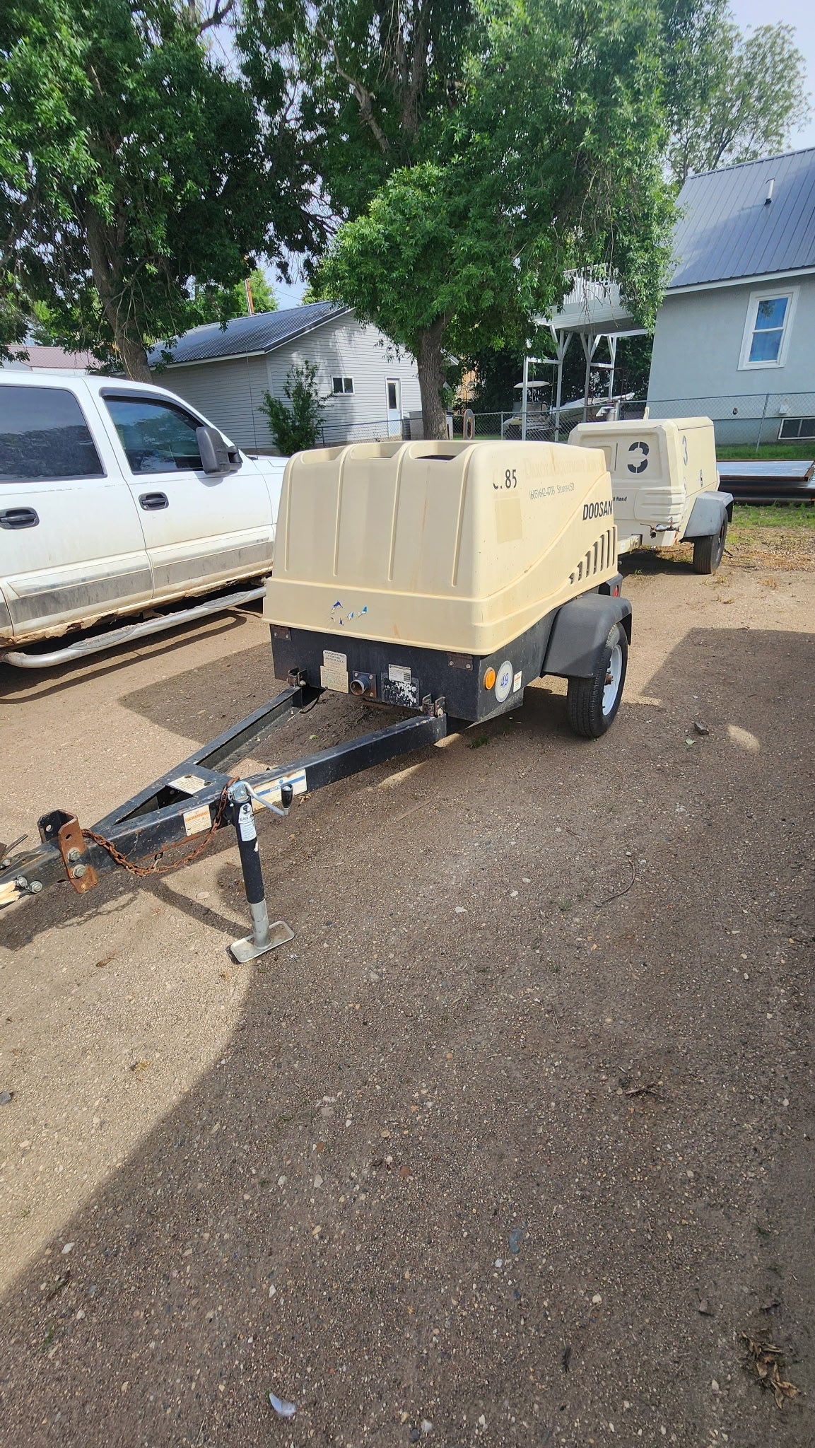 Doosan 185 CFM Air Compressor- used
