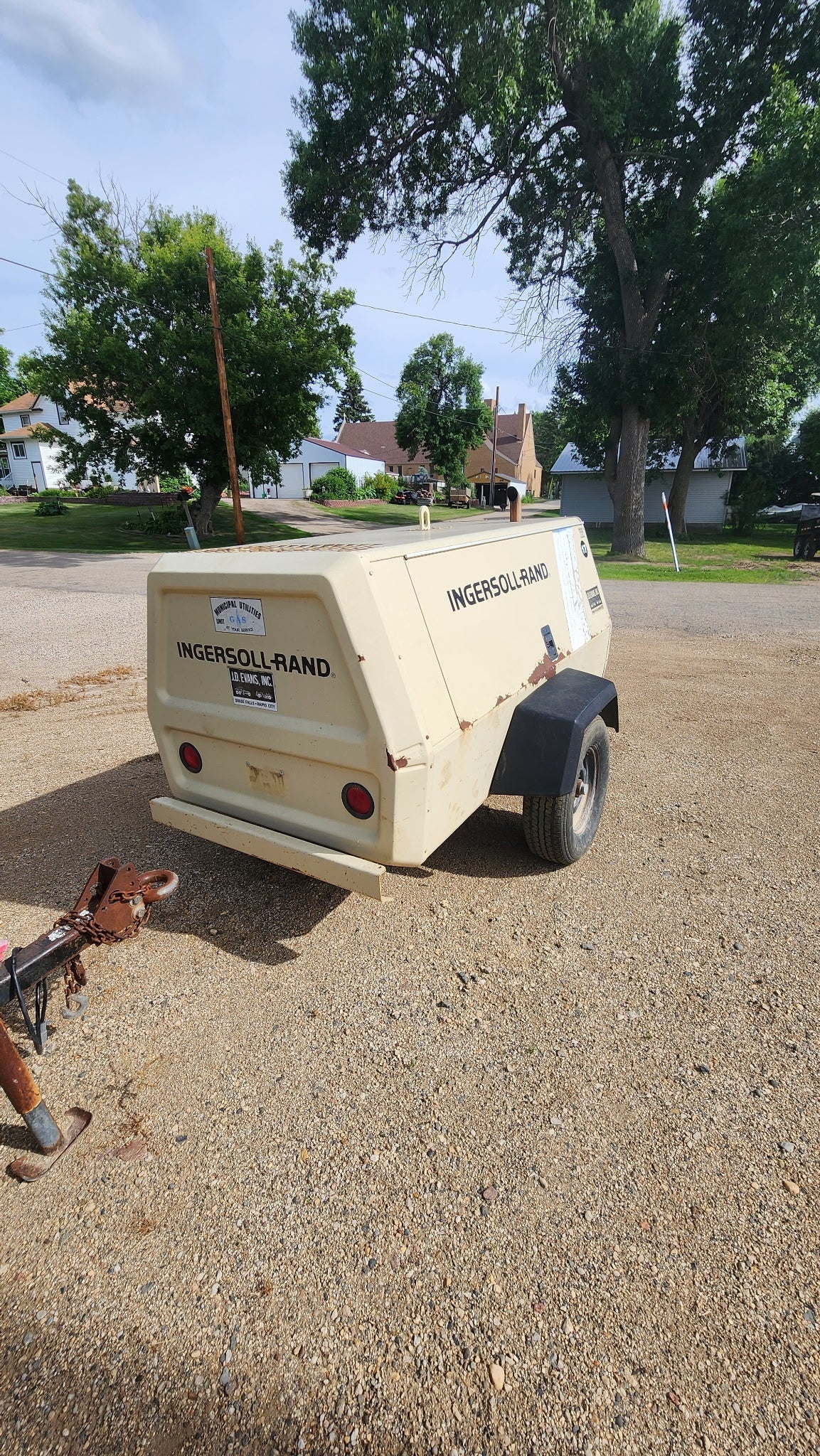 Ingersol 185 CFM Air Compressor- used