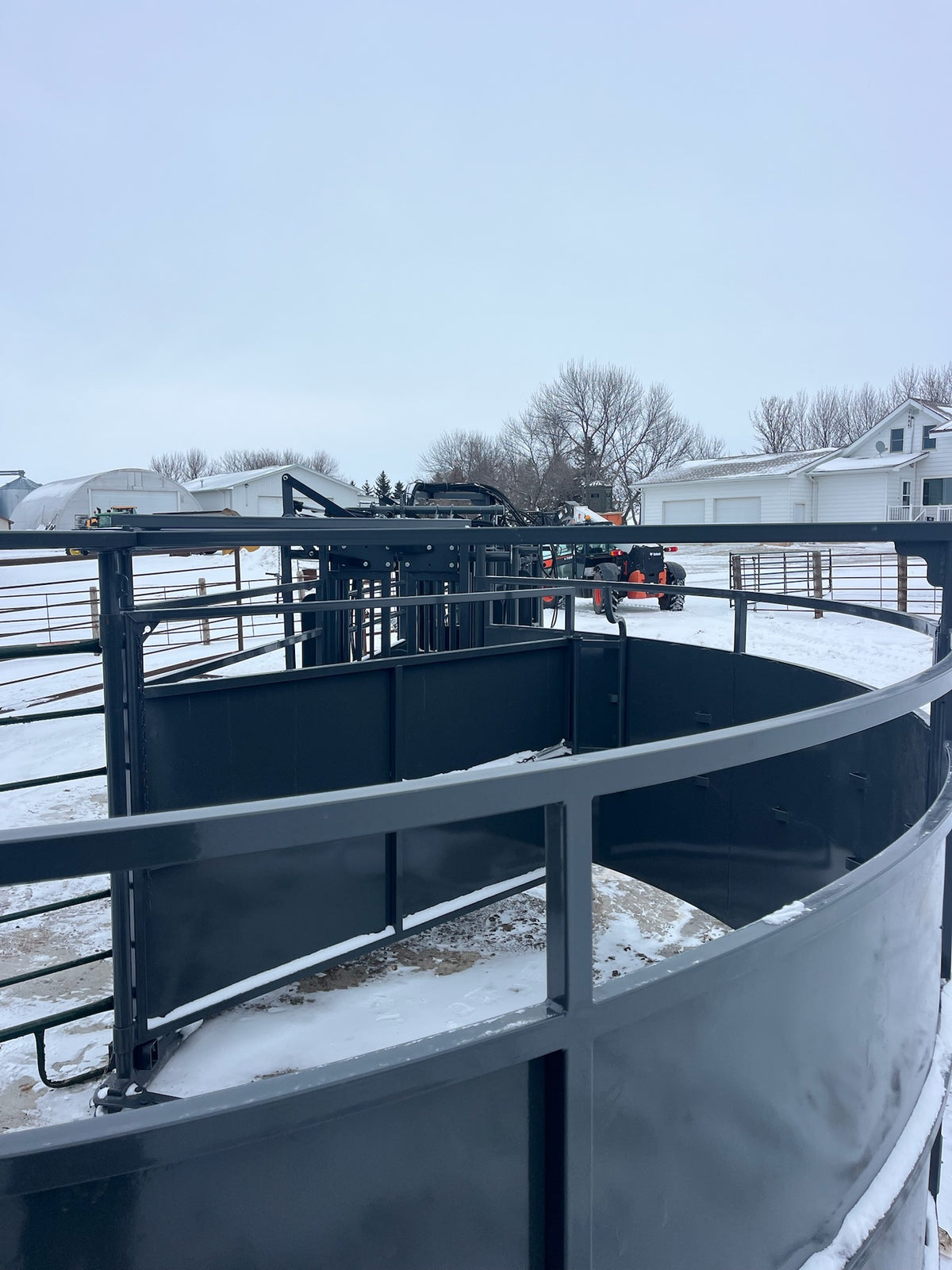 Palco Portable Hydraulic Tub, Alley & Chute System