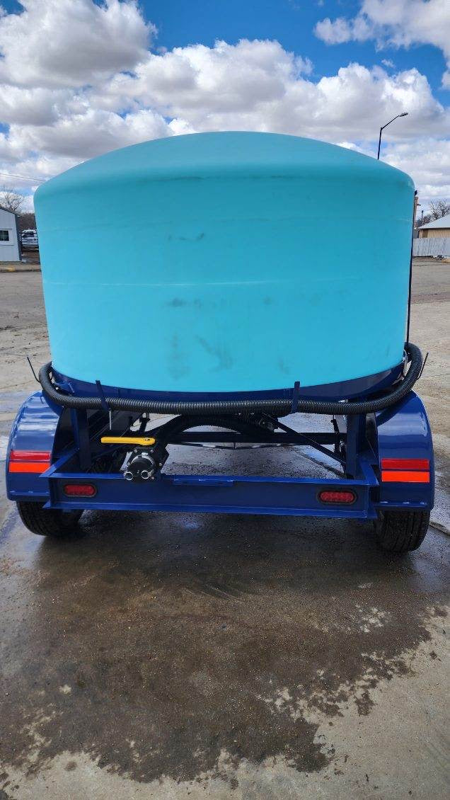 Duo-Lift 1300 gallon cone bottom tank trailer