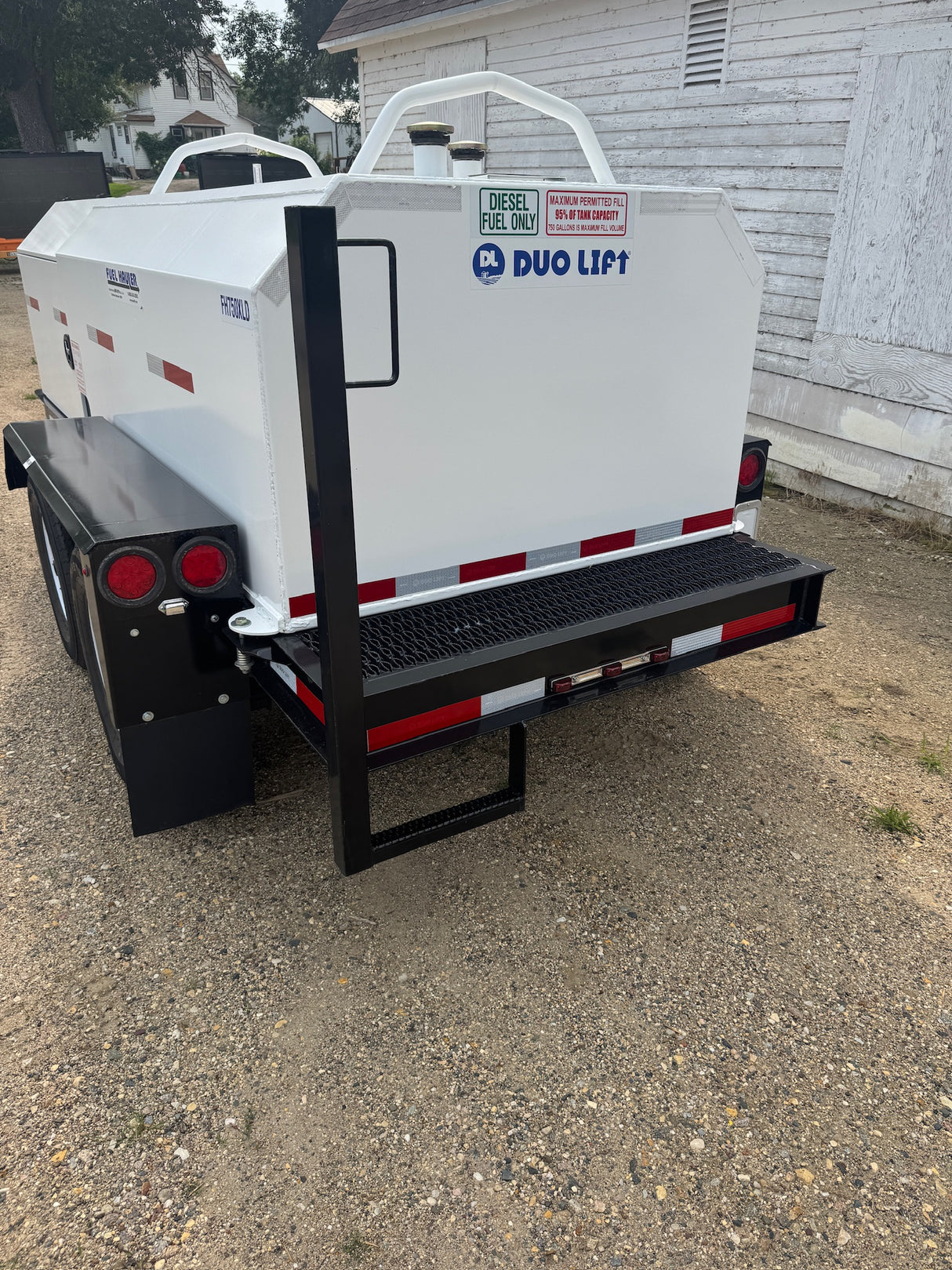 750 Gallon Diesel Tank Duo Lift Fuel Trailer