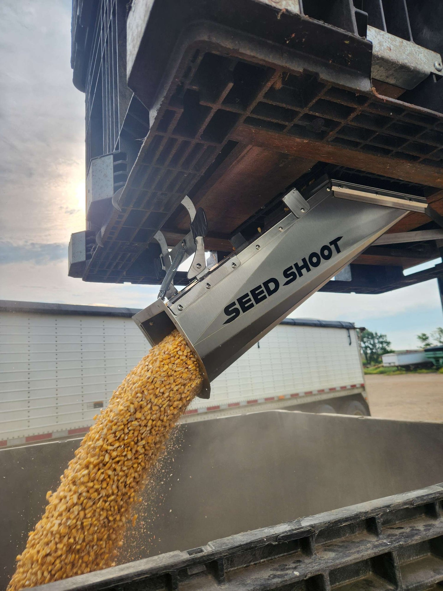 Seed Rake Ranch Seed Shoot | Lightweight Seed Box Chute for Faster Planter Loading ...